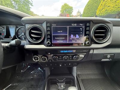 2022 Toyota Tacoma TRD Sport - Photo 16 - Portland, OR 97202