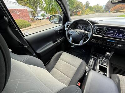 2022 Toyota Tacoma TRD Sport - Photo 18 - Portland, OR 97202