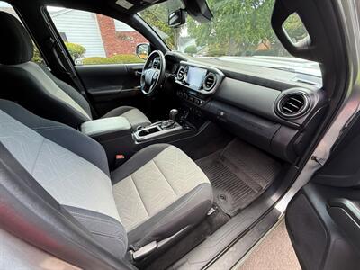 2022 Toyota Tacoma TRD Sport - Photo 11 - Portland, OR 97202