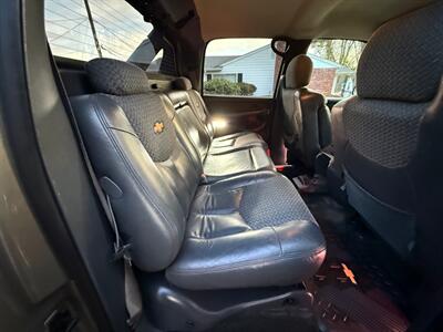 2002 Chevrolet Avalanche 1500 4dr 1500 - Photo 13 - Portland, OR 97202