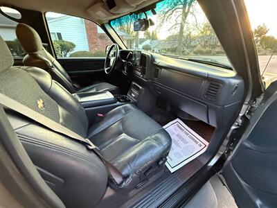 2002 Chevrolet Avalanche 1500 4dr 1500 - Photo 11 - Portland, OR 97202