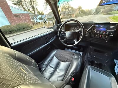 2002 Chevrolet Avalanche 1500 4dr 1500 - Photo 19 - Portland, OR 97202