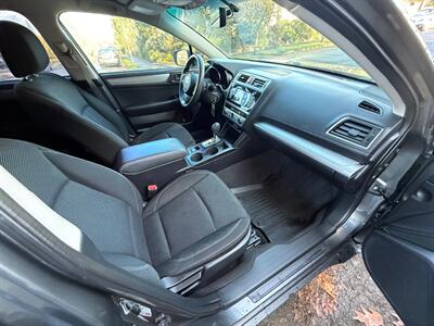 2018 Subaru Outback 2.5i - Photo 11 - Portland, OR 97202