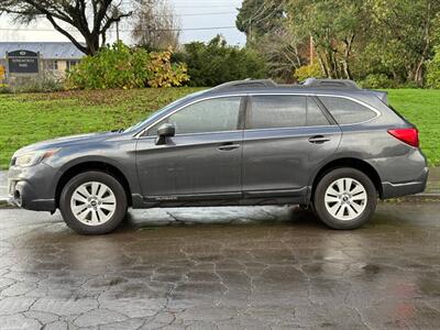 2018 Subaru Outback 2.5i - Photo 2 - Portland, OR 97202