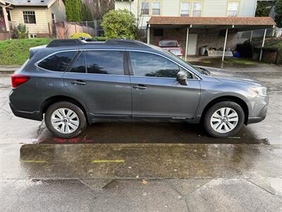 2018 Subaru Outback 2.5i - Photo 6 - Portland, OR 97202
