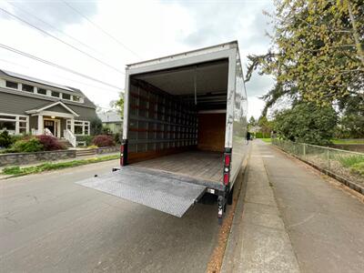 2017 Isuzu NPR HD 16' Box Truck i-370 LS   - Photo 7 - Portland, OR 97202