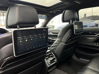 2017 BMW 750i   - Photo 28 - Lennox, CA 90304