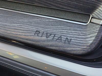 2022 Rivian R1S Launch Edition   - Photo 31 - Lennox, CA 90304
