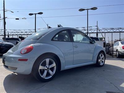 2010 Volkswagen Beetle FINAL EDITION   - Photo 6 - Lennox, CA 90304