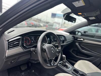 2019 Volkswagen Jetta 1.4T R-Line   - Photo 6 - Lennox, CA 90304