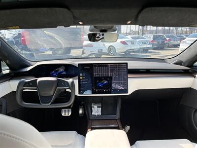 2022 Tesla Model S   - Photo 19 - Lennox, CA 90304