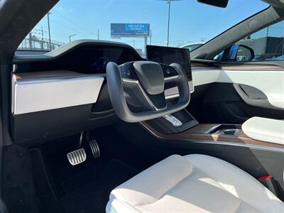 2022 Tesla Model S   - Photo 13 - Lennox, CA 90304