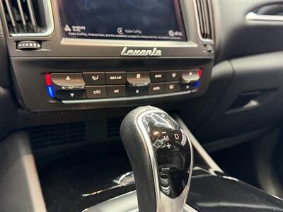 2018 Maserati Levante   - Photo 21 - Lennox, CA 90304