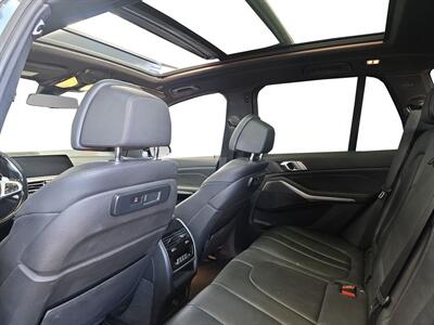 2021 BMW X5 sDrive40i  M SPORT - Photo 14 - Lennox, CA 90304