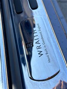 2014 Rolls-Royce Wraith   - Photo 33 - Lennox, CA 90304
