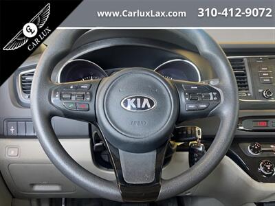 2016 Kia Sedona L   - Photo 10 - Lennox, CA 90304