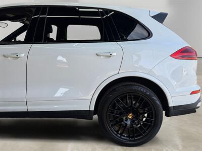 2018 Porsche Cayenne Platinum Edition   - Photo 15 - Lennox, CA 90304