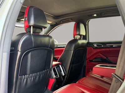 2018 Porsche Cayenne Platinum Edition   - Photo 26 - Lennox, CA 90304