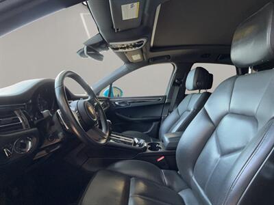 2022 Porsche Macan   - Photo 13 - Lennox, CA 90304