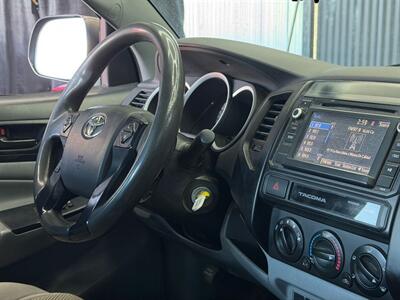 2015 Toyota Tacoma   - Photo 14 - Lennox, CA 90304