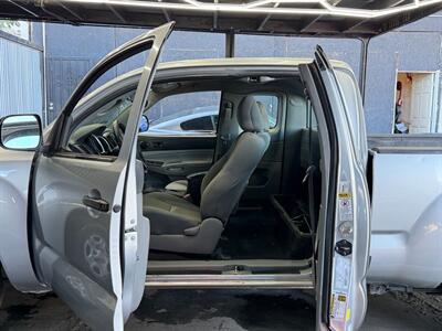 2015 Toyota Tacoma   - Photo 15 - Lennox, CA 90304