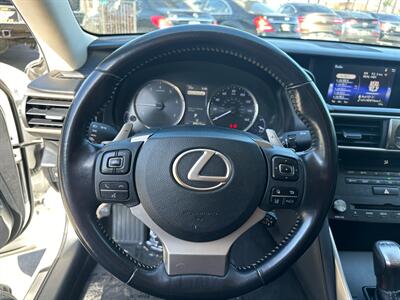 2018 Lexus IS   - Photo 14 - Lennox, CA 90304