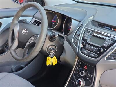 2016 Hyundai ELANTRA SE - Photo 16 - Lennox, CA 90304