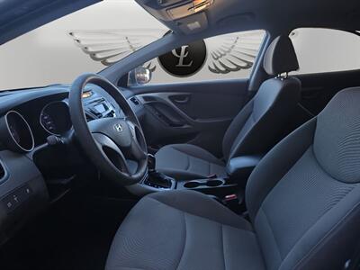 2016 Hyundai ELANTRA SE - Photo 9 - Lennox, CA 90304