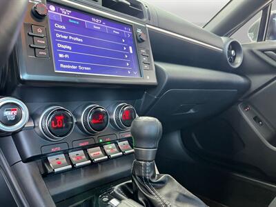 2022 Toyota GR86 Premium - Photo 19 - Lennox, CA 90304