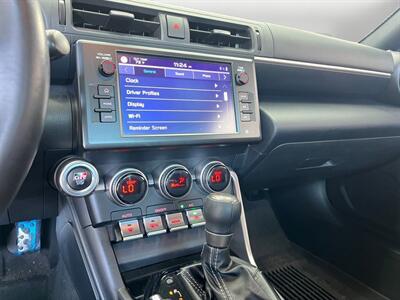 2022 Toyota GR86 Premium - Photo 11 - Lennox, CA 90304