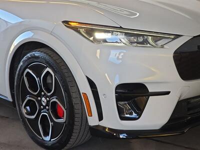 2021 Ford Mustang Mach-E GT - Photo 25 - Lennox, CA 90304