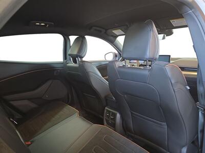 2021 Ford Mustang Mach-E GT - Photo 14 - Lennox, CA 90304