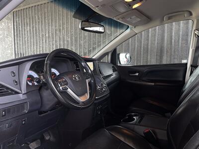 2015 Toyota Sienna SE 8-Passenger   - Photo 15 - Lennox, CA 90304