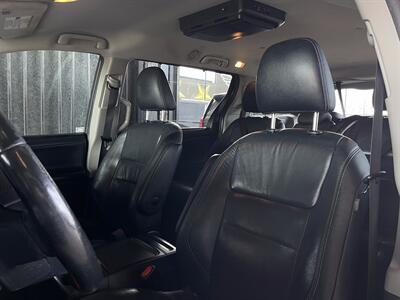 2015 Toyota Sienna SE 8-Passenger   - Photo 9 - Lennox, CA 90304