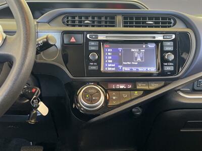 2016 Toyota Prius c Two   - Photo 14 - Lennox, CA 90304