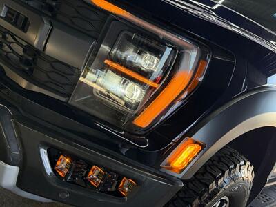 2022 Ford F-150 Raptor   - Photo 16 - Lennox, CA 90304