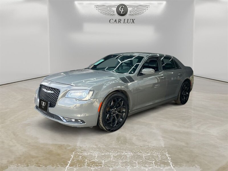 2019 Chrysler 300 Series S  