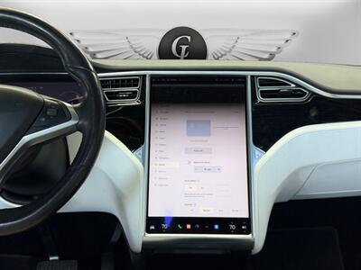 2017 Tesla Model X 75D - Photo 11 - Lennox, CA 90304