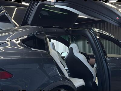 2017 Tesla Model X 75D - Photo 17 - Lennox, CA 90304