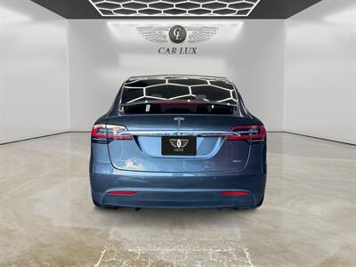 2017 Tesla Model X 75D - Photo 4 - Lennox, CA 90304