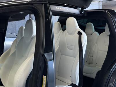 2017 Tesla Model X 75D - Photo 15 - Lennox, CA 90304