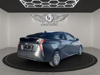 2016 Toyota Prius Two   - Photo 7 - Lennox, CA 90304