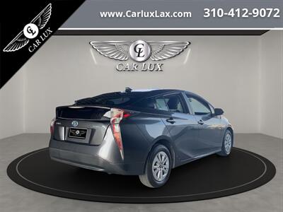 2016 Toyota Prius Two   - Photo 7 - Lennox, CA 90304