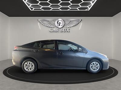 2016 Toyota Prius Two   - Photo 8 - Lennox, CA 90304