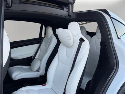 2021 Tesla Model X Long Range   - Photo 13 - Lennox, CA 90304