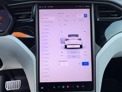 2021 Tesla Model X Long Range   - Photo 18 - Lennox, CA 90304