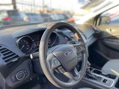 2018 Ford Escape S   - Photo 8 - Lennox, CA 90304