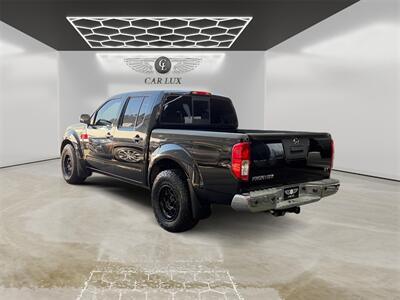 2018 Nissan Frontier SV   - Photo 2 - Lennox, CA 90304