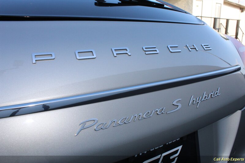 2012 Porsche Panamera S Hybrid photo