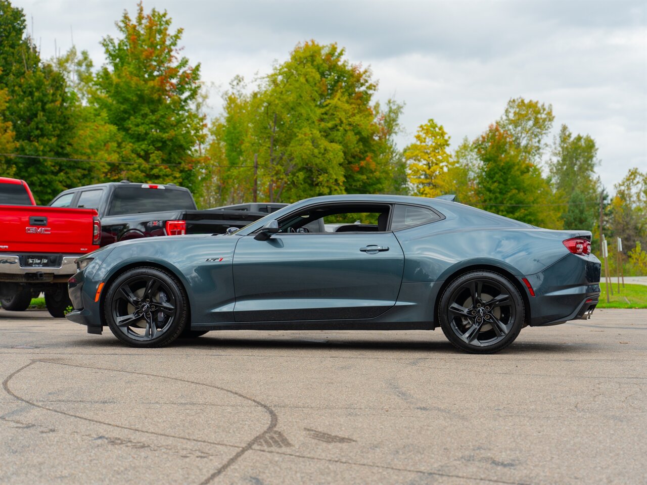 2021 Chevrolet Camaro LT1   - Photo 8 - Washington, MI 48094